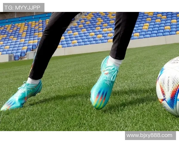 锐步足球鞋助力球场表现提升让每一次奔跑都充满自信与激情