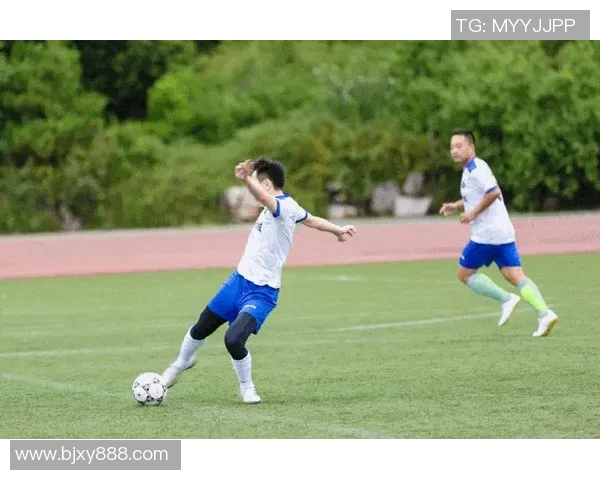 懂球帝直播足球全方位解析赛事动态助你成为足球达人